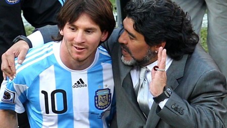 ميسي: مارادونا لن يغادر.. لأن دييغو أبدي