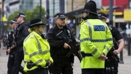 اعتقال مراهقين لاختطافهما أطفالا في سيارة مسروقة