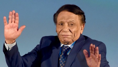 بكى فيها كأنه لم يبك من قبل الليلة الأصعب للفنان عادل إمام