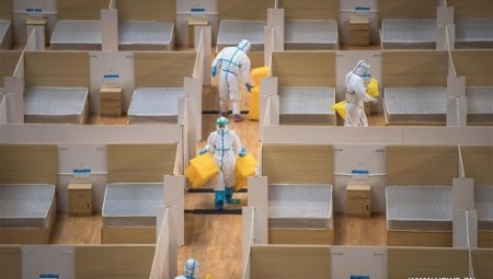 الصين.. إغلاق 14 مستشفى مؤقت وعدد المرضى بكورونا في انخفاض