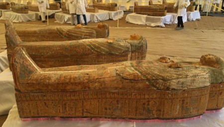 مصر.. اكتشاف 59 تابوتا خشبيا عمرها أكثر من 2500 عام