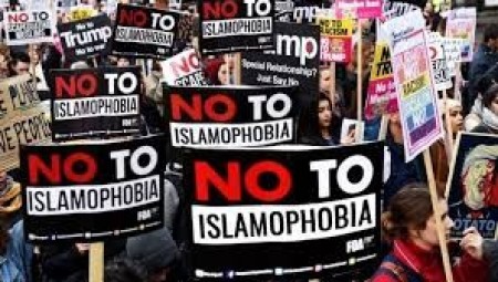 أكثر من نصف أعضاء حزب العمال المسلمين لا يثقون بقيادة الحزب في التعامل مع الإسلاموفوبيا