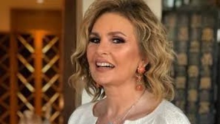 الفنانة المصرية يسرا مصابة بفيروس كورونا