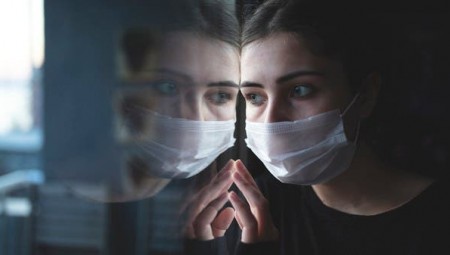علماء يوجهون رسالة إلى الحكومة البريطانية  استمرار قيود كورونا يضر بالصحة العقلية للناس