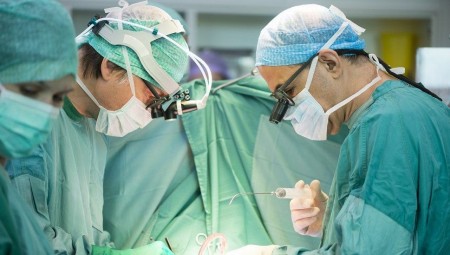 بريطانيا.. قوائم انتظار العمليات الجراحية للقلب ستشمل 14 مليون شخصاً الخريف القادم
