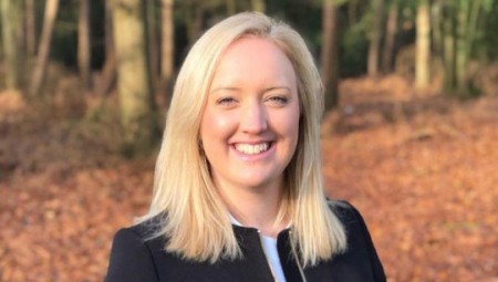 بريطانية تفوز بتعويض 180 ألف إسترليني.. لأن مديرها رفض طلب مغادرتها لاصطحاب ابنتها