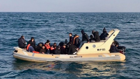 4 فنادق تأوي الأطفال المهاجرين غير المصحوبين بذويهم والجمعيات تحذر