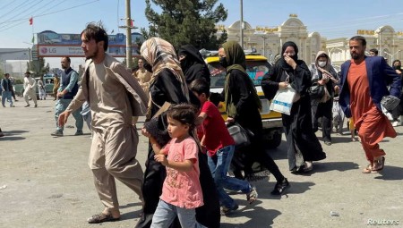 عاجل.. بريطانيا ستستقبل 20 ألف لاجئ أفغاني على المدى الطويل