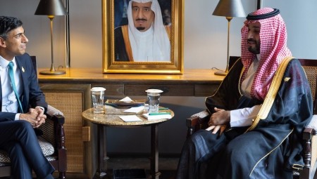 رئيس الوزراء البريطاني وولي العهد السعودي يتفقان على الاجتماع قريبا