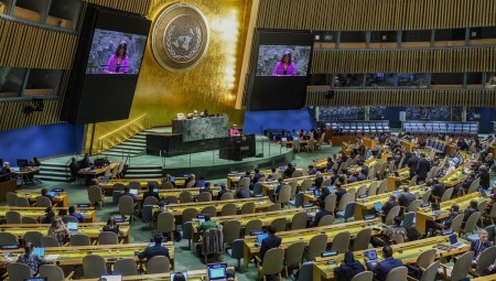 الجمعية العامة للأمم المتحدة تطالب بهدنة إنسانية فورية في قطاع غزة
