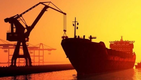 شركة شل البريطانية تعلق مرور سفنها عبر البحر الأحمر خوفا من تعرضها لهجمات 