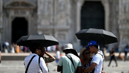 تصل إلى 40 درجة مئوية... إيطاليا تحذر المواطنين والسياح من موجة حر جديدة