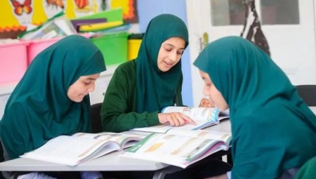 وزارة التعليم توافق على إنشاء أول مدرسة إسلامية للبنات في ليفربول