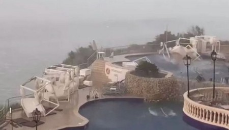 اصطدام سفينة سياحية بريطانية بسفينة شحن في جزيرة مايوركا الإسبانية جراء العواصف