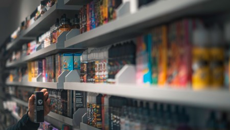 تحذيرات في بريطانيا من حلوى النيكوتين التي باتت في متناول الأطفال