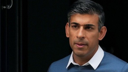متصل ببرنامج جيمس أوبراين يصف سوناك بأنه أخطر من تراس وجونسون