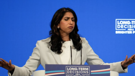 شاهد.. سويلا برافرمان: المهاجرون يأتون إلينا… لا يتعلمون اللغة.. ولا يتشربون القيم البريطانية