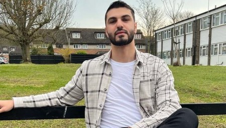 لاجئ سوري: اللاجئون لم يملكوا خيارًا آخر والوصول للمملكة المتحدة بطريقة آمنة ليس سهلًا