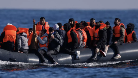 وصول أكثر من 1000 طالب لجوء إلى بريطانيا.. أرقام تعكس فشل خطة رواندا!