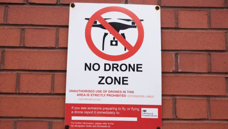 الطائرات المسيّرة تحول سجون بريطانيا إلى ممرات تهريب جوي للمخدرات!