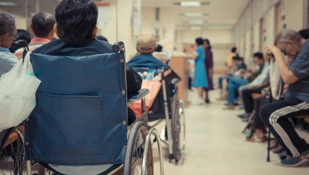كير ستارمر يتحضر للإعلان عن خطط لإعادة هيكلة شاملة لنظام الصحة الوطني (NHS)