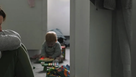 أزمة السكن المؤقت في بريطانيا: وفاة 74 طفلاً نتيجة الظروف القاسية!