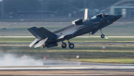 بريطانيا تسهل إرسال أجزاء طائرات F-35 إلى إسرائيل من قاعدة تابعة لسلاح الجو الملكي
