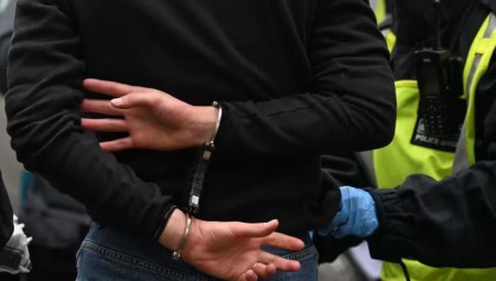 مخالفة قانونية: الشرطة تحتفظ بصور الأبرياء للتعرف على الوجه