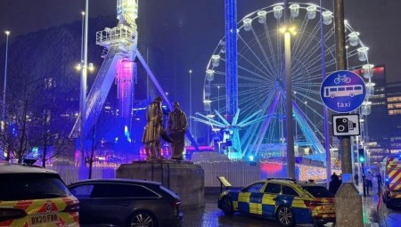 ذعر في برمنغهام: انهيار لعبة ملاهي وإصابة امرأتين في حادث مروع