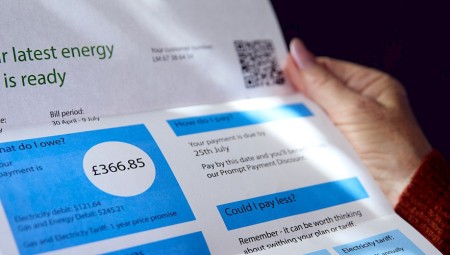 ارتفاع غير متوقع في فواتير الطاقة بالمملكة المتحدة اعتبارًا من أبريل