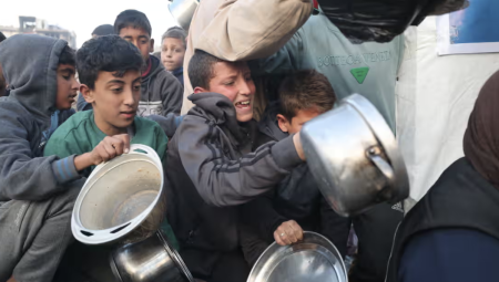 بريطانيا وفرنسا وألمانيا: تجميد المساعدات لغزة قد ينتهك القانون الدولي!