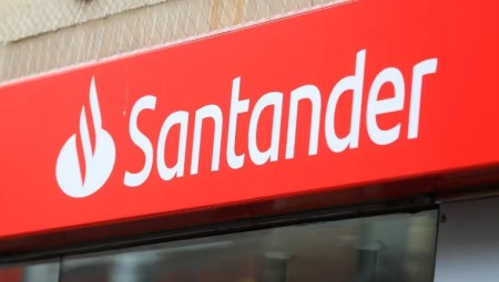 أزمة كبيرة لعملاء سانتاندير: انقطاع مفاجئ للخدمات المصرفية عبر الهاتف المحمول!