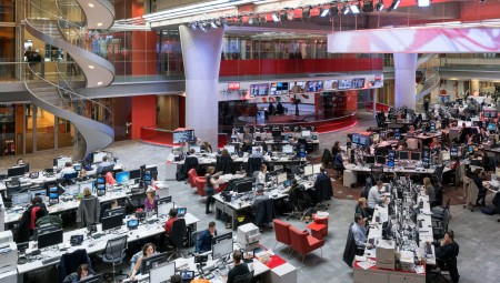 BBC تبحث فرض رسوم على المستهلكين الأمريكيين