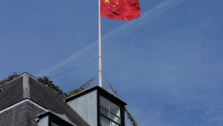 بكين تدرس رفع العقوبات عن نواب بريطانيين