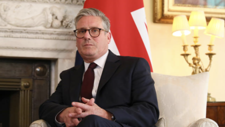 ستارمر يرفض الاعتراف بدولة فلسطين رغم ضغوط داخلية ونقابية متزايدة