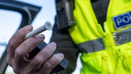 السائقون في بريطانيا مهددون بالغرامة لمجرد الجلوس في السيارة تحت تأثير الكحول