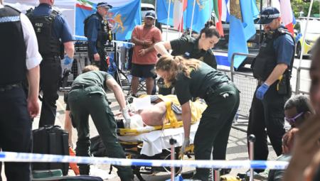 اعتقال سبعة رجال بعد هجوم دموي خارج السفارة الإيرانية في لندن