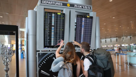 بريطانيا تُخفف تحذيرات السفر إلى إسرائيل مع انتهاء عمليات الإجلاء