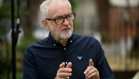 كوربن يطلق حزبًا يساريًا جديدًا لمواجهة حزب العمال والنظام المنحاز للأقوياء