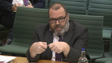 استقالة مسؤول رفيع بوزارة الدفاع البريطانية بعد تسريب معلومات حساسة تخص أفغان