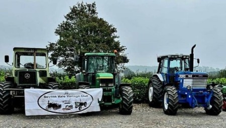 مصرع رجل في حادث جرار خلال معرض سيارات كلاسيكية بغلوسترشاير