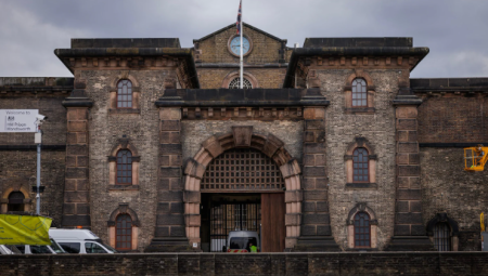 الحكومة تعلن فشل خطة توسعة السجون البريطانية