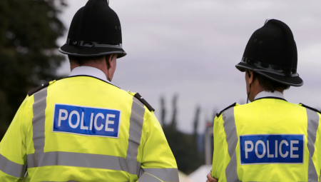 إرشادات جديدة للشرطة البريطانية بالكشف عن جنسية وعرق المشتبه بهم في القضايا البارزة