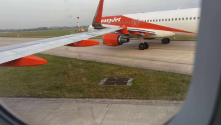 اصطدام طائرتين لإيزي جيت في مطار مانشستر يوقف الرحلات مؤقتًا دون إصابات