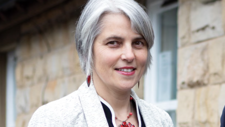 نائبة عمالية تتعرض لتهديدات بالقتل بعد فيديو مثير للجدل لنائب محافظ