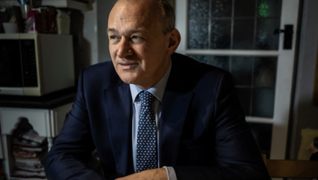 زعيم الحزب الليبرالي الديمقراطي يقاطع مأدبة الملك على شرف ترامب احتجاجًا على حرب غزّة