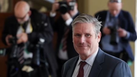 فريق ستارمر الاقتصادي الجديد يوصي بزيادة سنّ التقاعد وفرض ضرائب على الكربون