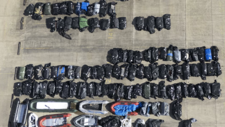 بريطانيا تسجّل عبور 125 مهاجراً عبر المانش في يوم واحد ووفاة 3 بينهم طفل