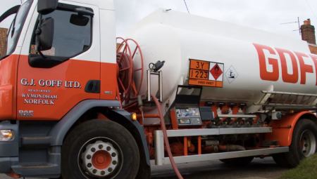 بريطانيا: مخاوف من تضاعف فواتير الطاقة لآلاف الشركات بسبب حرب إيران