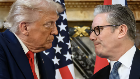 ستارمر يرفض المشاركة في خطط ترامب لحصار مضيق هرمز